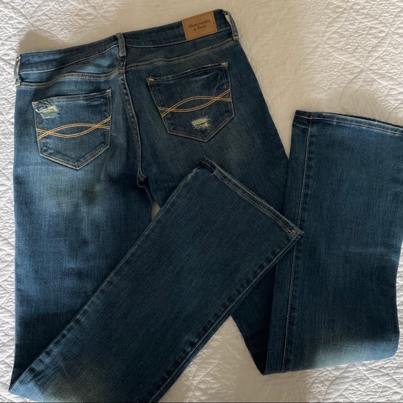 Abercrombie & Fitch flare jeans - Picture 3 of 3